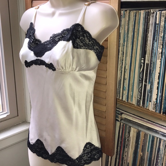 ❌SOLD❌EXPRESS ivory silk camisole - Picture 3 of 8